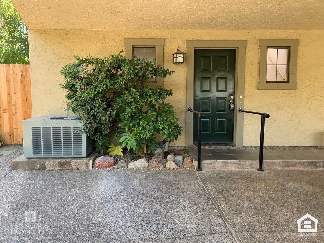 Primary Photo - 3 Bedroom, 2.5 Bathroom Townhouse, Close t...