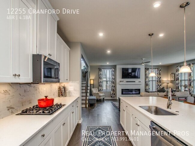 Building Photo - Qualify for a zero deposit? Minutes to I95