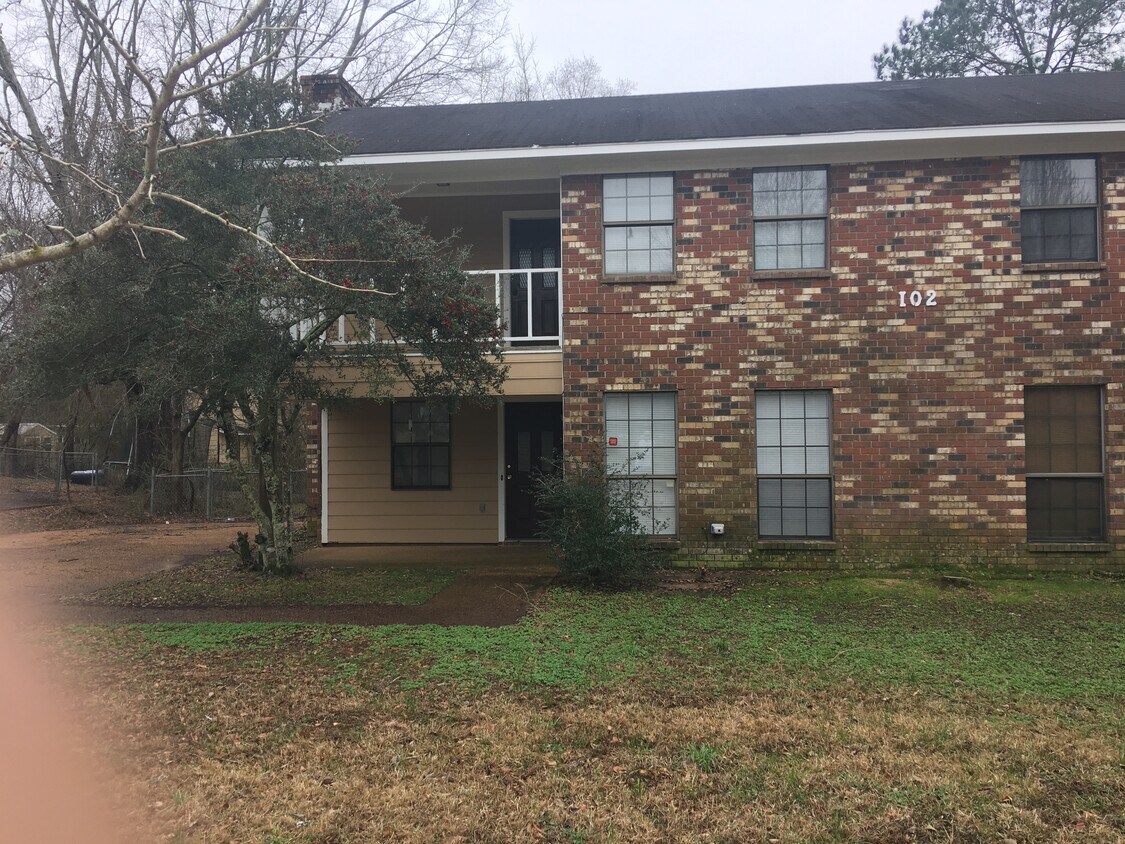 102 Suzanne Cv, Clinton, MS 39056 Townhome Rentals in Clinton MS