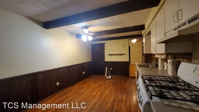Building Photo - 3 br, 1 bath House - 139 High Street