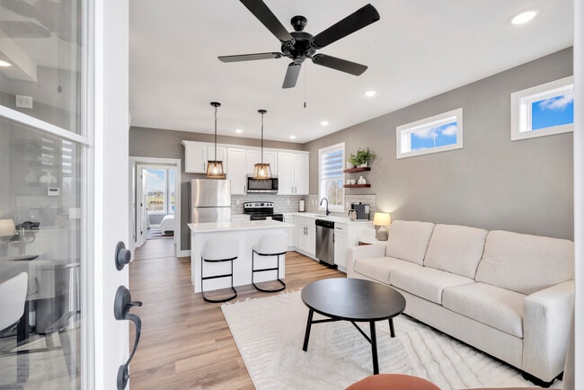 Foto del edificio - 214 Great Loop E Dr