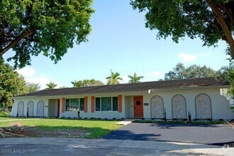 Building Photo - 10701 SW 77th Ct