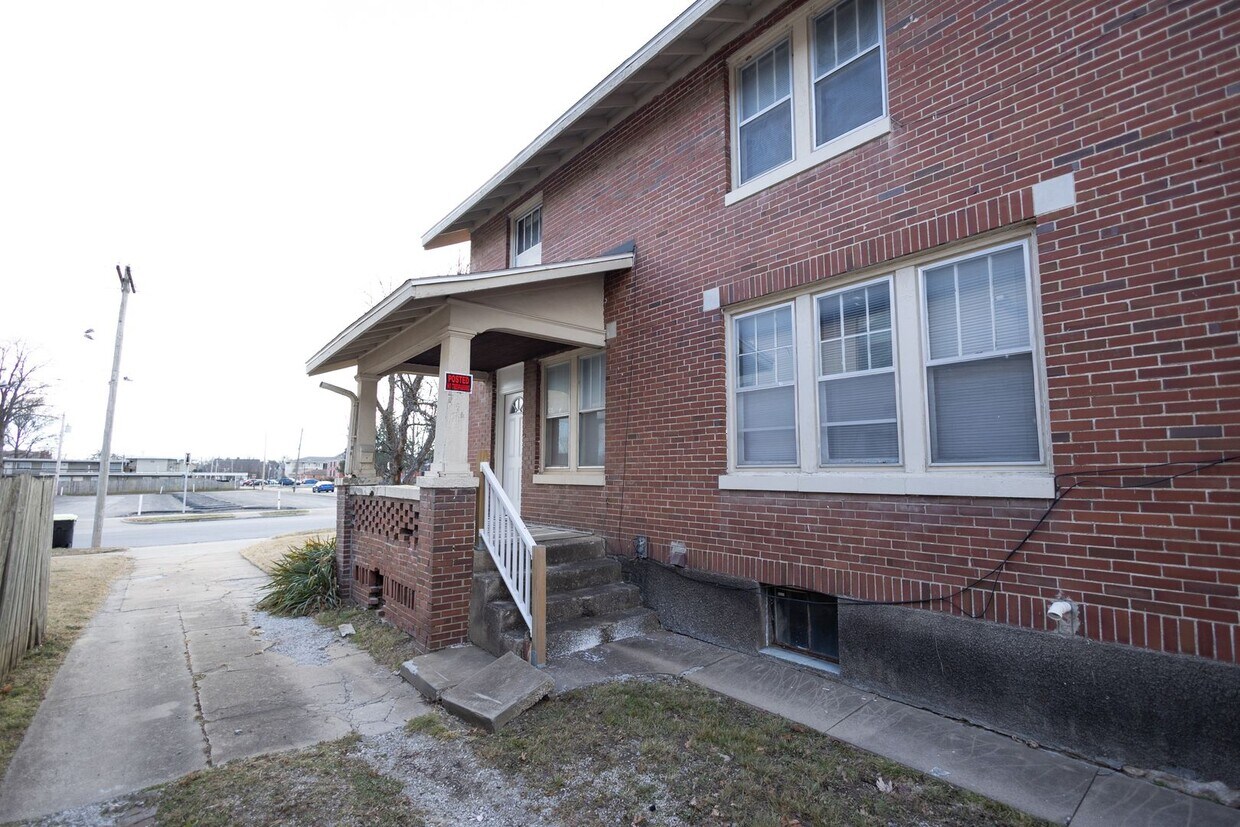 Foto del edificio - 427 E Cherry St