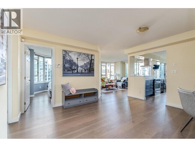 Photo du bâtiment - 888 Hamilton St