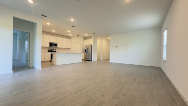 Foto del edificio - 9230 Country House Dr