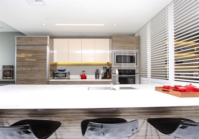 Foto del edificio - 460 NE 28th St