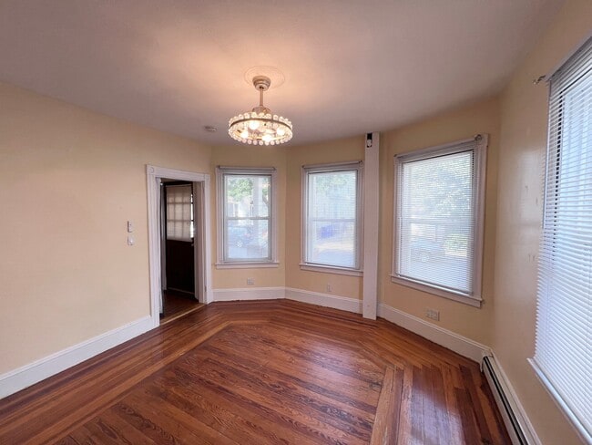 Building Photo - 85 Vinton St