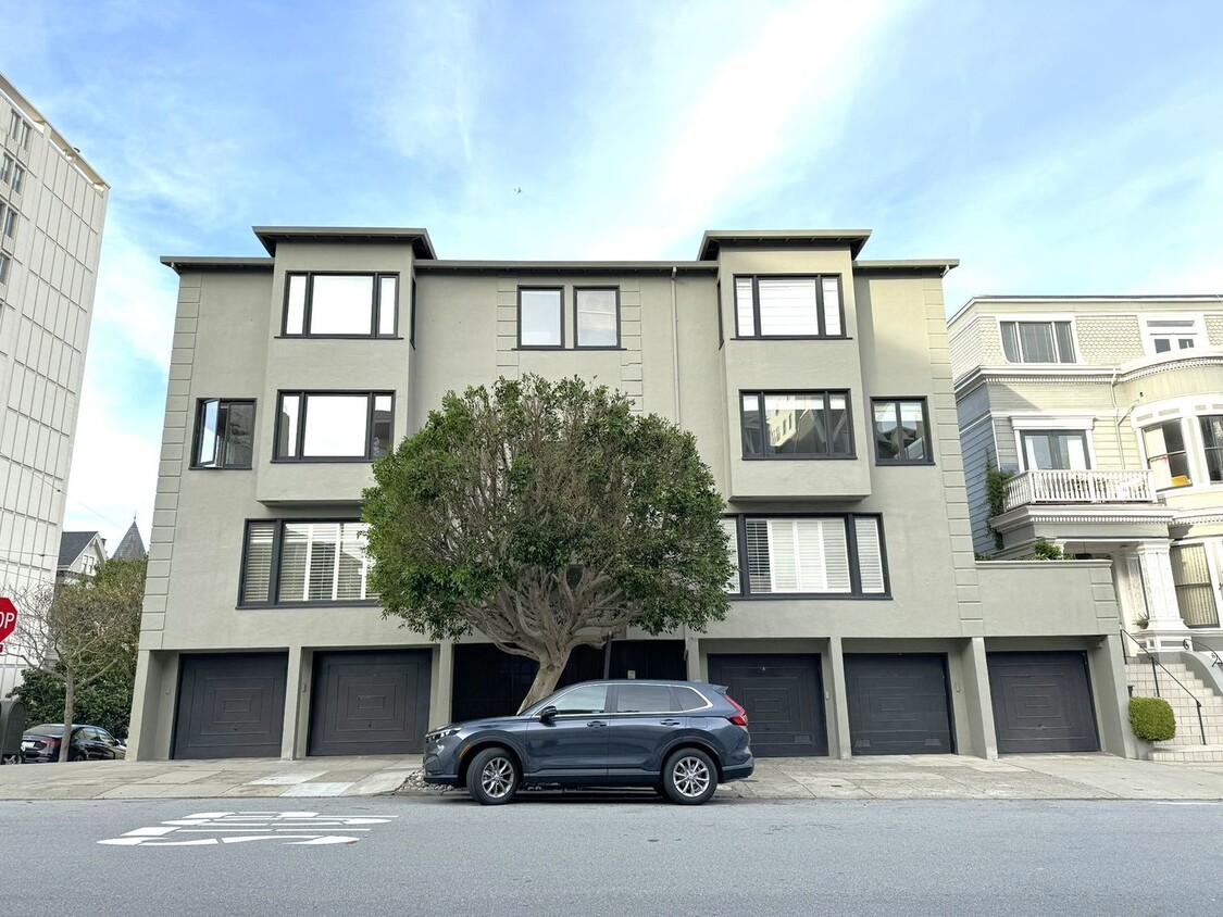 Foto principal - Pacific Heights Top floor,2 level Unit, la...