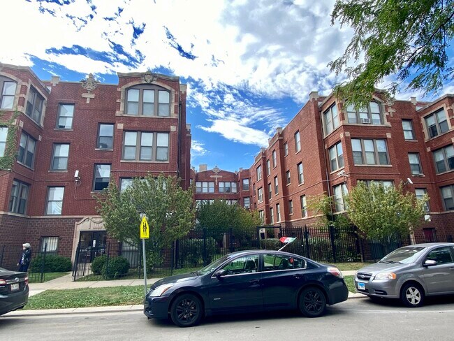 Foto del edificio - 6924 S Clyde Ave
