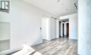 Building Photo - 1000 Portage Pkwy