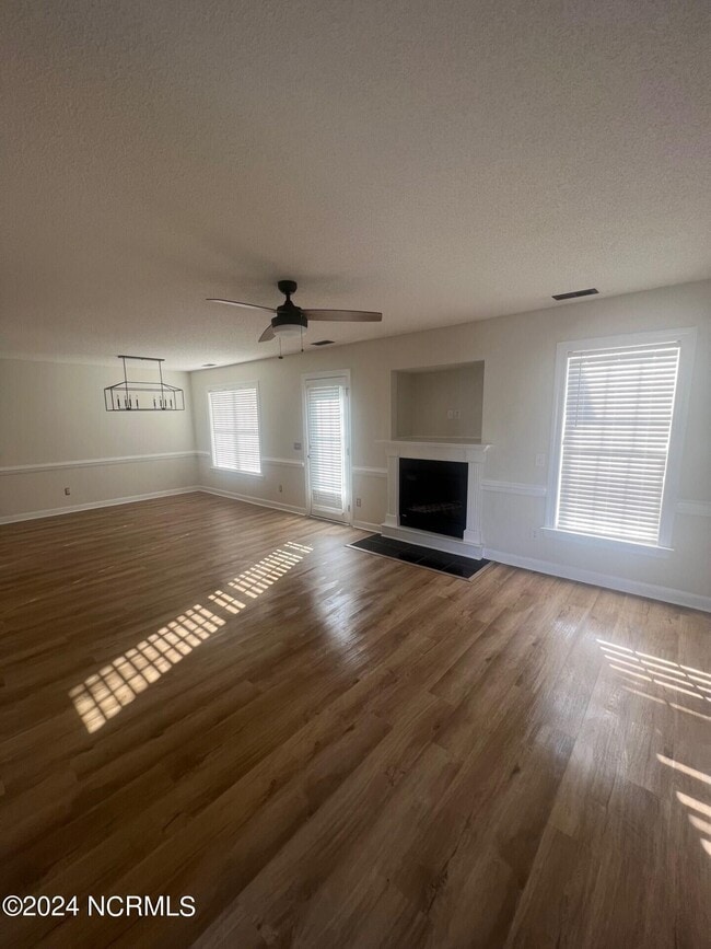 Building Photo - 3704 Tifgreen Dr