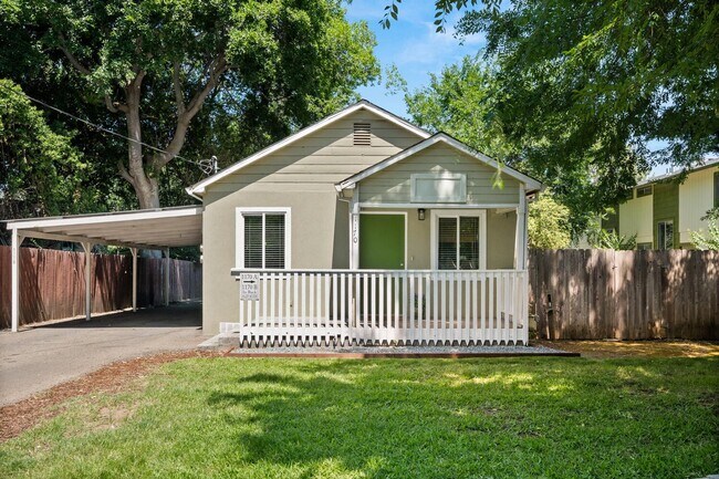 Building Photo - Available Now. Cute Home located in quiet ...