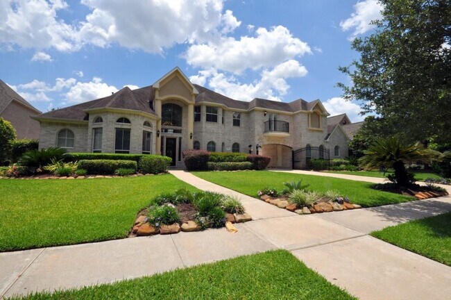 Building Photo - 24015 Earthstone Dr