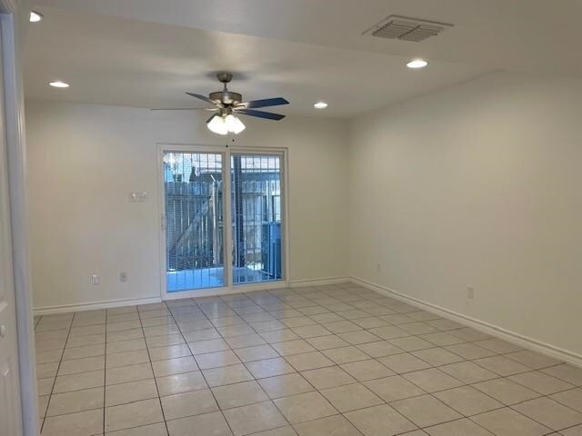 Foto del edificio - 1300 Hillside Rd