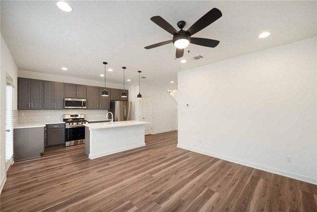 Building Photo - 5160 A W Grimes Blvd
