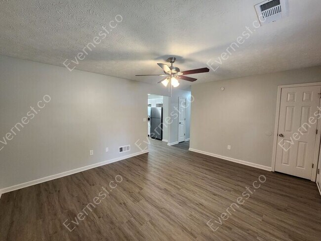 Foto del edificio - 1218 Claywill Cir