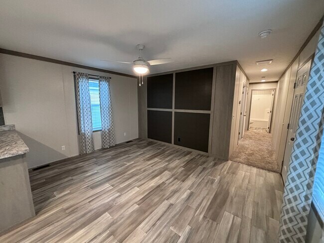 Building Photo - 444 Kimberly Dr