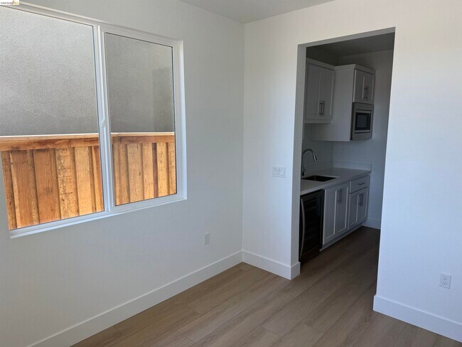 Foto del edificio - 4661 Caufield Wy
