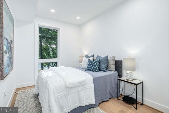 Foto del edificio - 2601 30th St NE