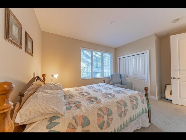 Building Photo - 1042 Bellasol Way