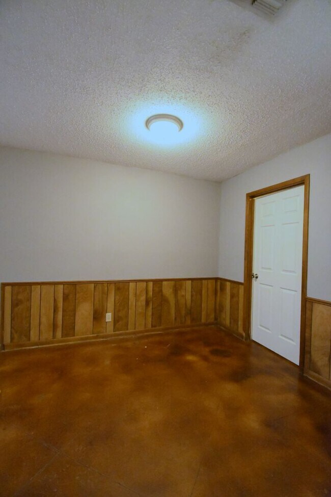 Building Photo - Charming 2 Bedroom, 1 Bath in Whitehouse ISD!