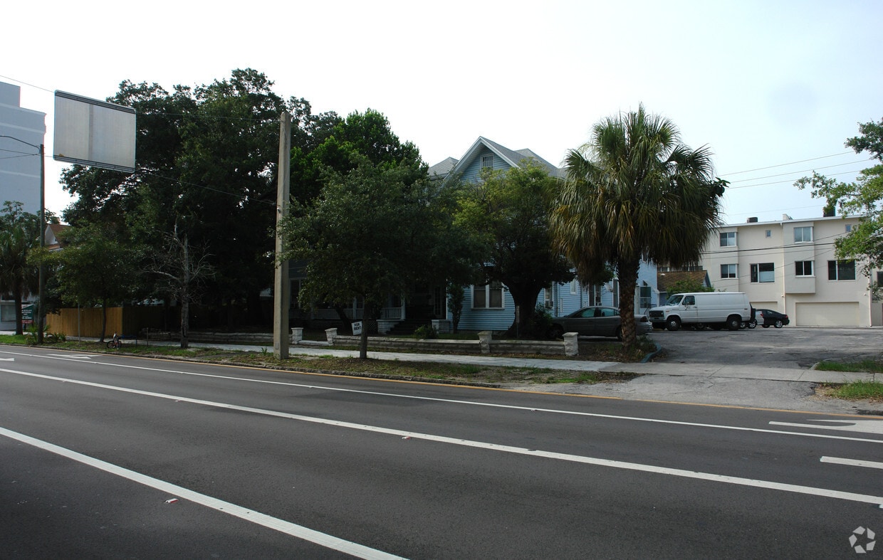 Primary Photo - 326 6th Ave N