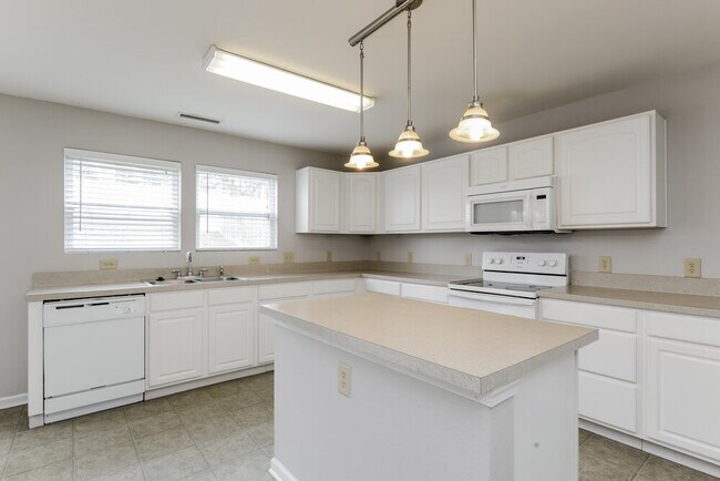 Foto del edificio - 1506 Bray Dr