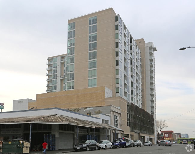 The Ellington Apartments Oakland, CA