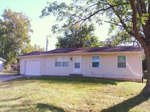 Building Photo - 2504 Glenn Dr