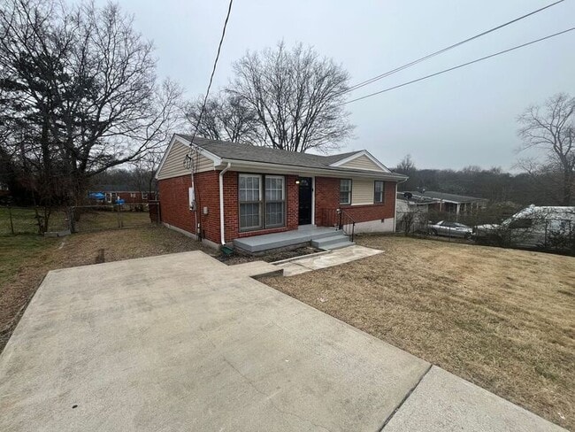 Building Photo - 1921 Dabbs Ave