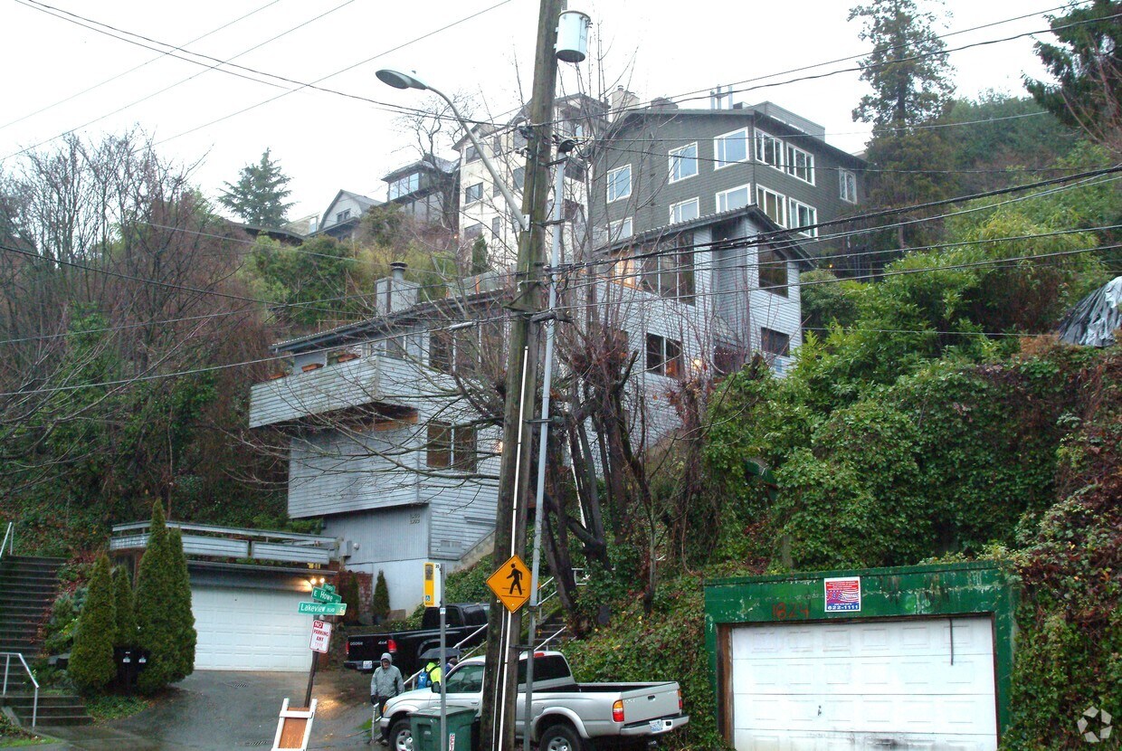 Foto principal - 814 E Howe St