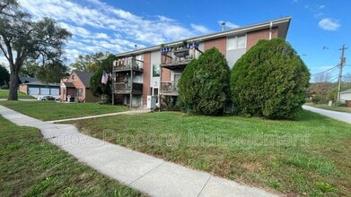 Building Photo - 3831 S 46th St