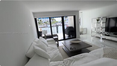 Building Photo - 350 Poinciana Island Dr
