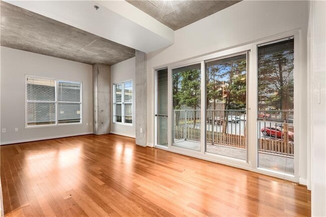 Building Photo - 250 Pharr Rd NE