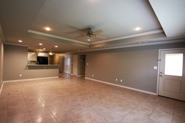 Building Photo - Beautiful 2 Bedroom, 2 Bathroom Townhome in South Tyler – Whitehouse ISD! 1/2 OFF FIRST FULL MONTH!