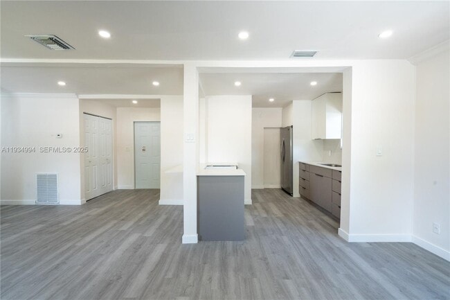 Foto del edificio - 2250 NW 154th St