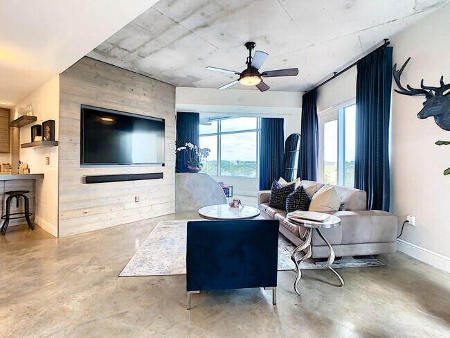 Building Photo - Fully Furnished 2bed/2bath/2parking Executive Accommodations. Housekeeping and Utilities Included.