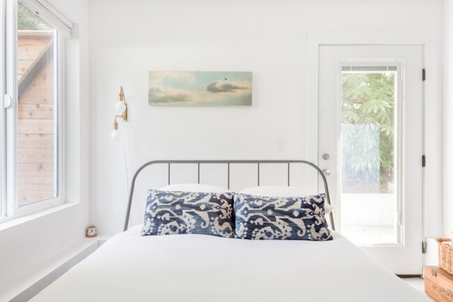 Foto del edificio - 6824 N Catlin Ave