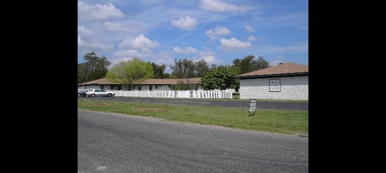 Primary Photo - Mesa Verde Apartments