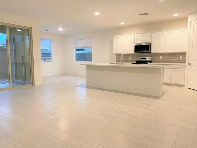 Photo - 4747 S Carver House