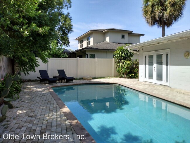 Building Photo - 3 br, 2 bath House - 428 Selkirk Drive