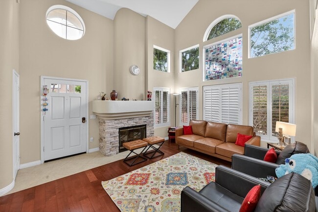 Foto del edificio - 12912 Carmel Creek Rd