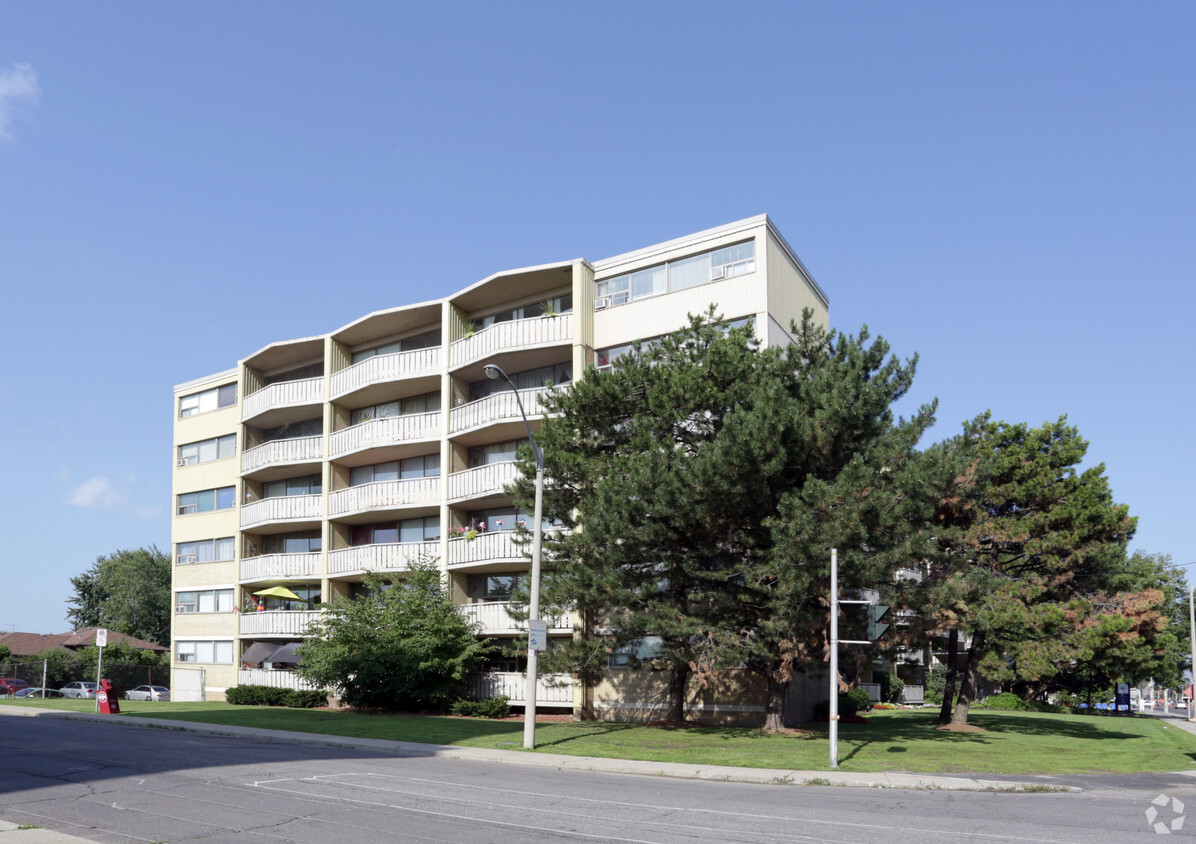 Building Photo - Cardinal Plaza