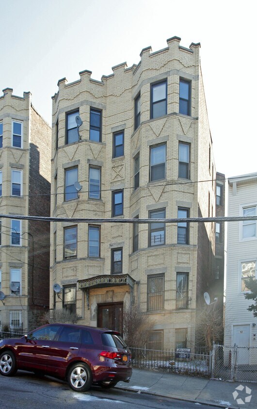 14 Locust Hill Ave, Yonkers, NY 10701 Apartments in Yonkers, NY