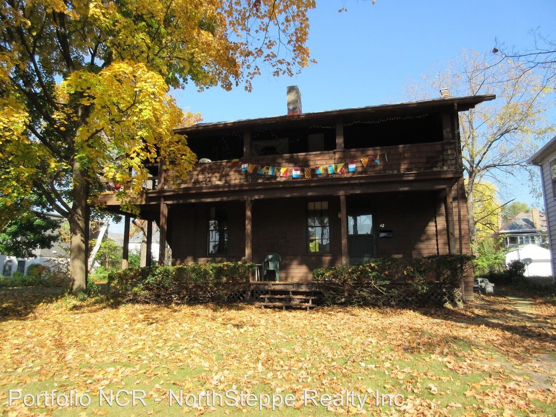 Primary Photo - 5 br, 2 bath Apartment - 42-44 E Norwich