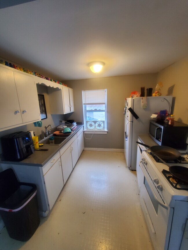 Foto del edificio - Charming 2BED/1BATH Eastside Coach House
