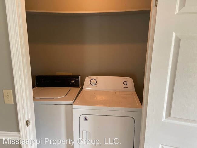 Building Photo - 3 br, 2 bath House - 1003 Turtle Creek Blvd