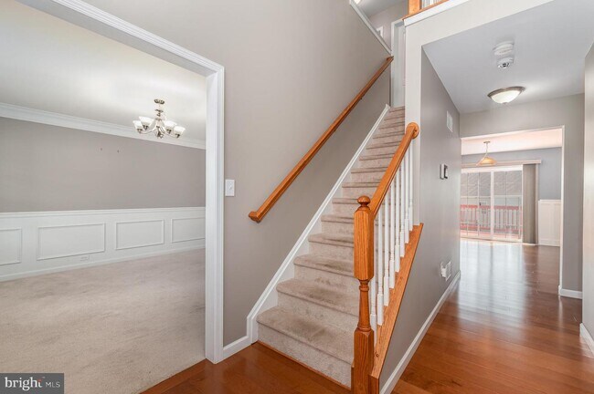 Building Photo - 6369 Knapp Dr