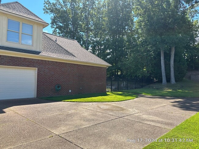 Foto del edificio - 10135 Ridgewood Oak Dr