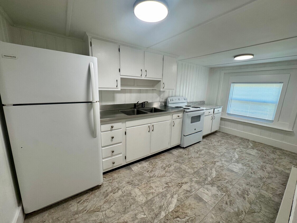 Foto principal - 16 Maple St
